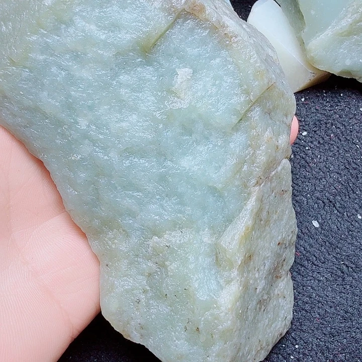 哇***哦未镶嵌和田玉（糖玉）珠宝半成品