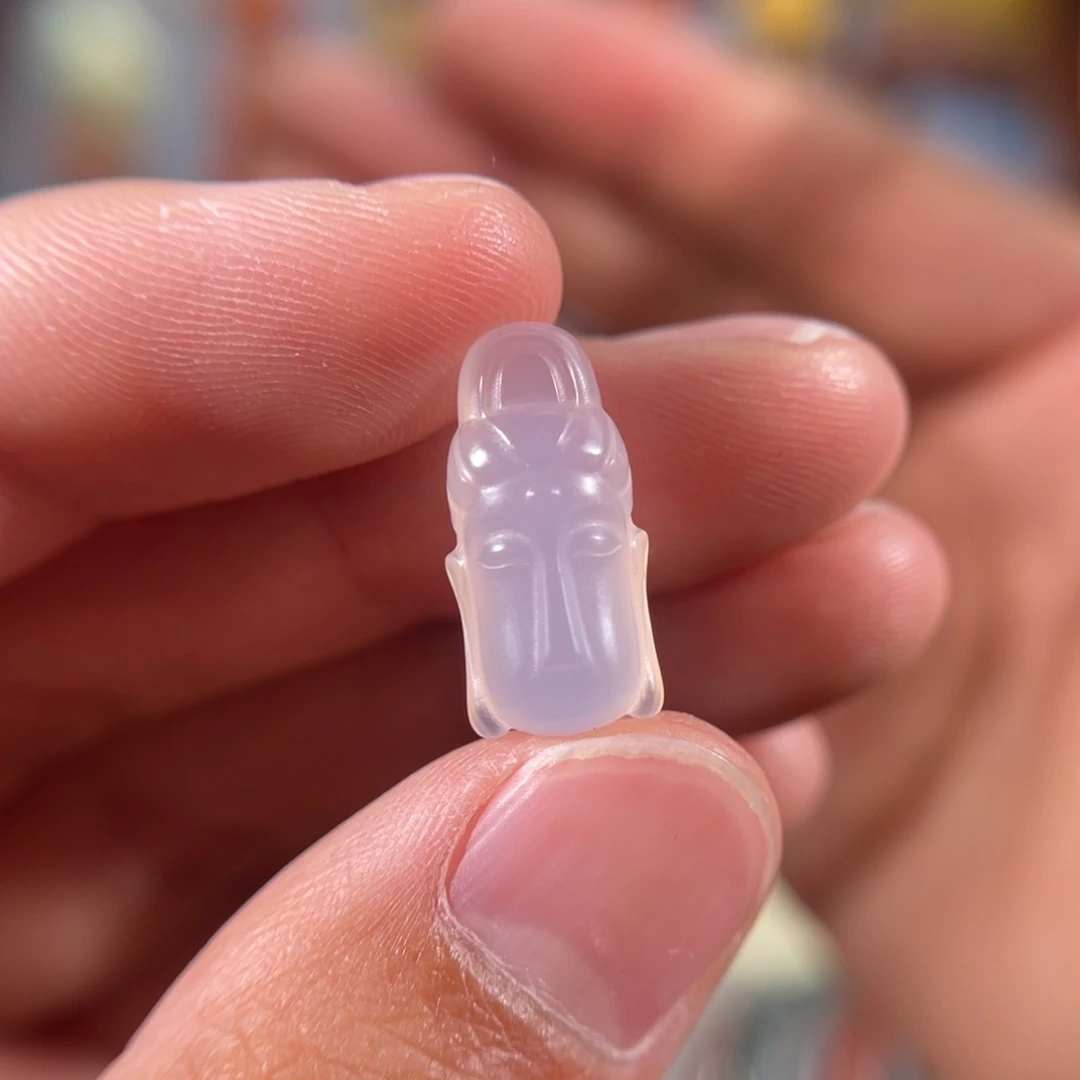 玛瑙/玉髓中洞子如来17.2*8.5不退不换未镶嵌