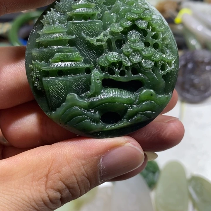 和田玉未镶嵌颈饰