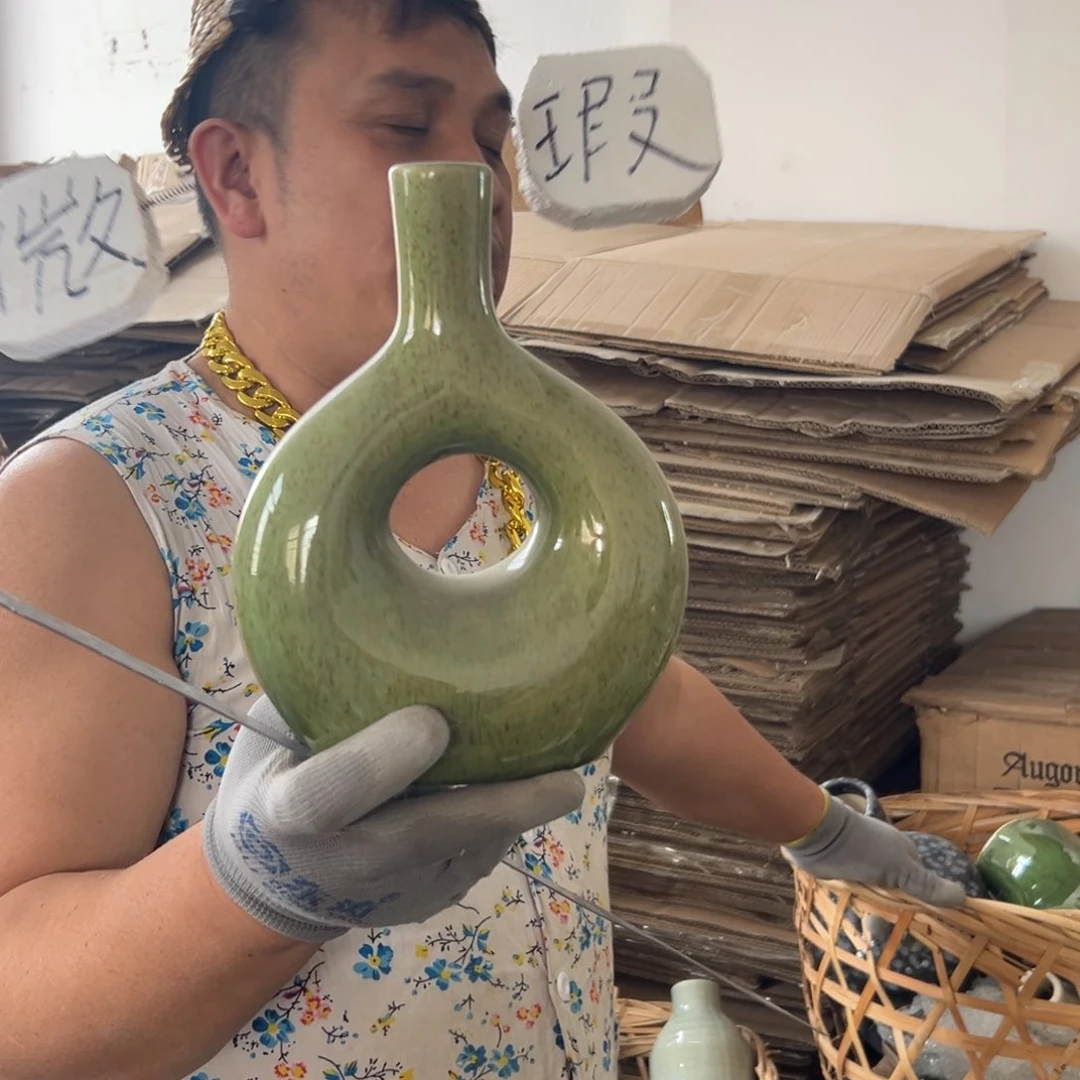 摆件68 号高中低温陶瓷工艺瓶（部分微瑕）