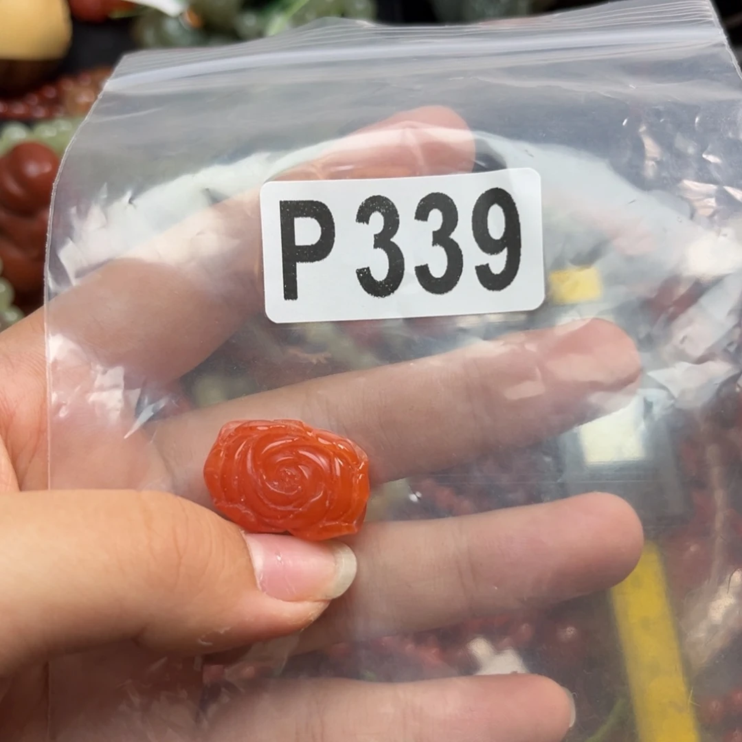 南红玛瑙未镶嵌珠宝奇石