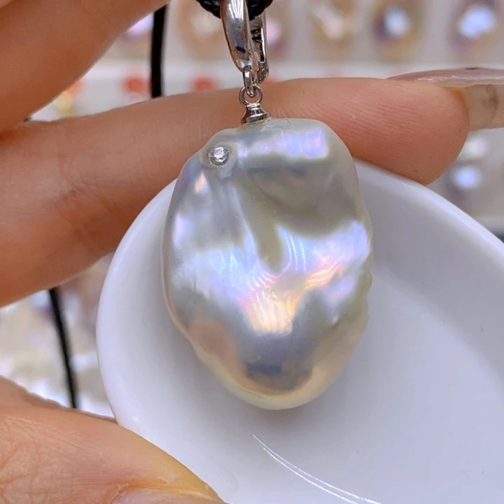 淡水珍珠吊坠(赠链)未镶嵌