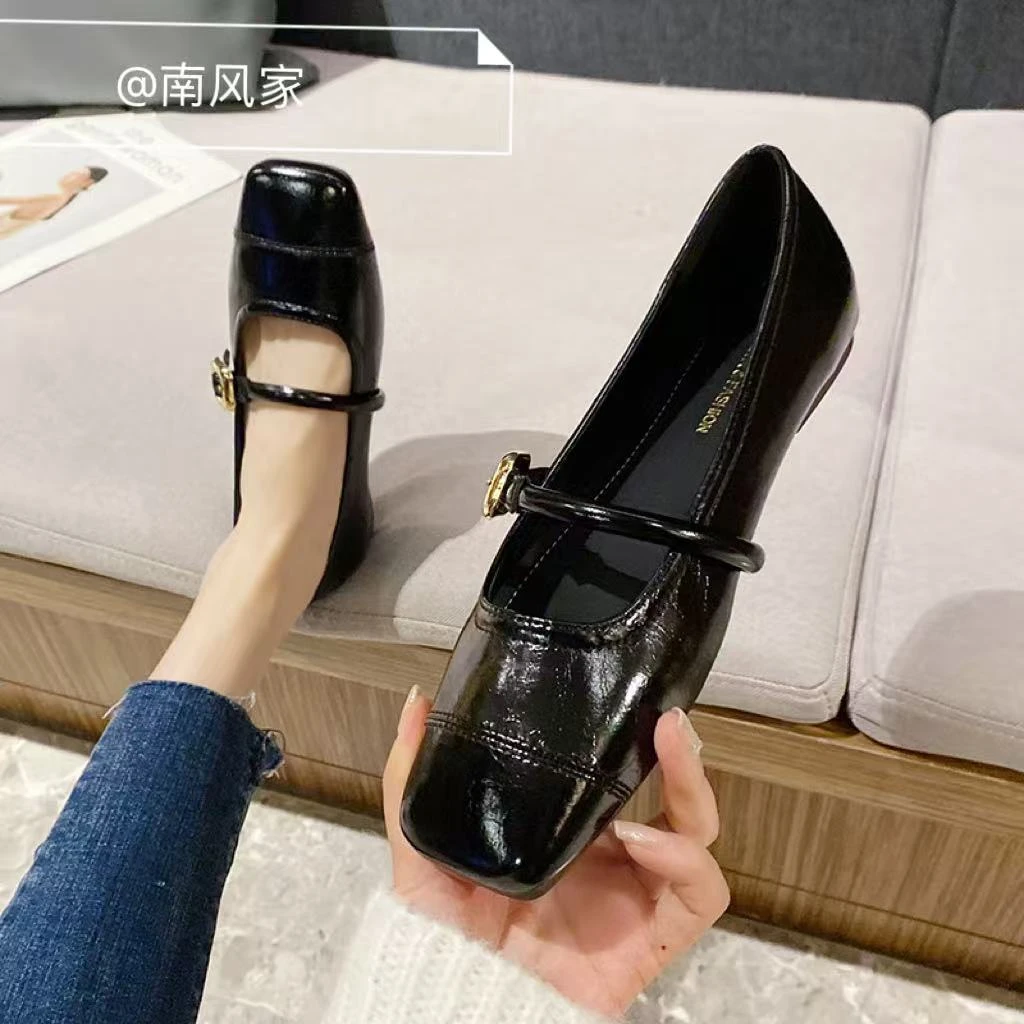 冬季2024新款平底百搭豆豆鞋方头女鞋浅口懒人鞋百搭单鞋W108-1