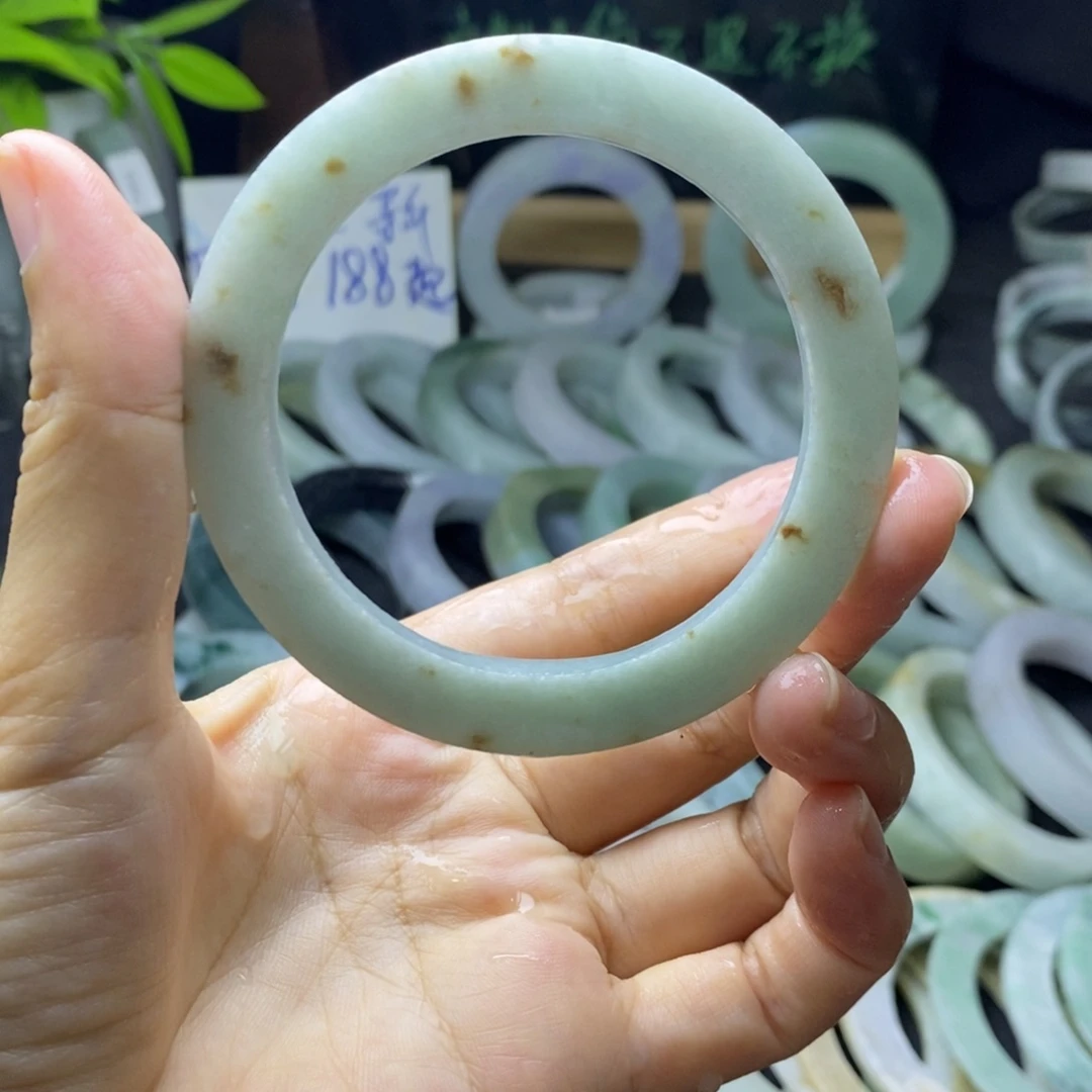 未镶嵌手镯定制翡翠
