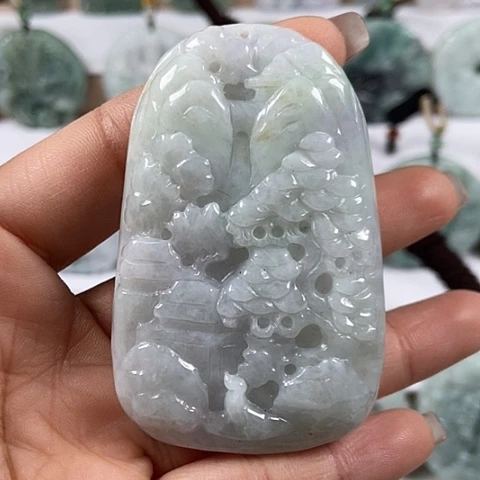 翡翠颈饰未镶嵌山水牌有棉感福利