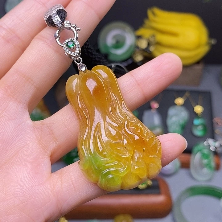 吊坠(赠链)未镶嵌翡翠