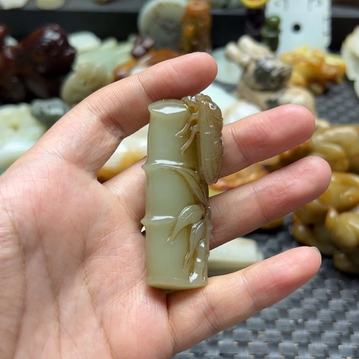 未镶嵌和田玉（糖玉）摆件