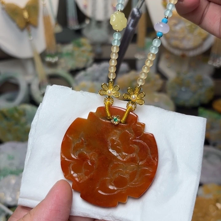 翡翠未镶嵌颈饰吊坠