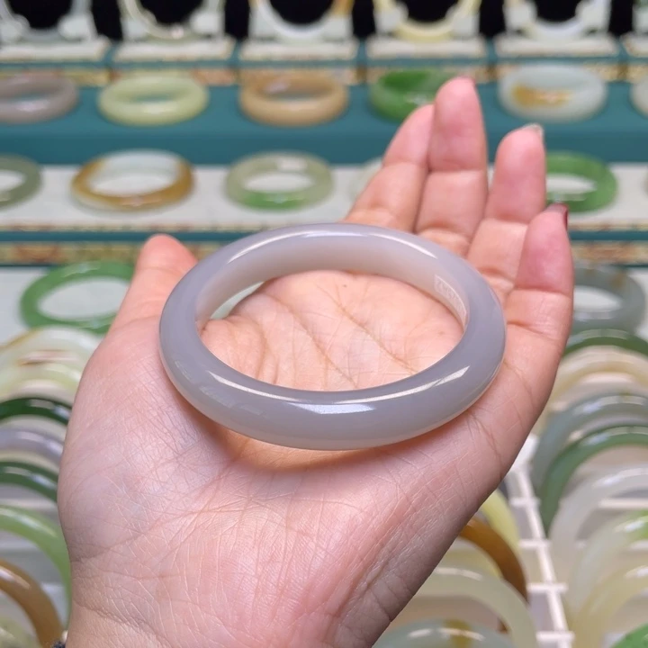 和田玉手镯未镶嵌52