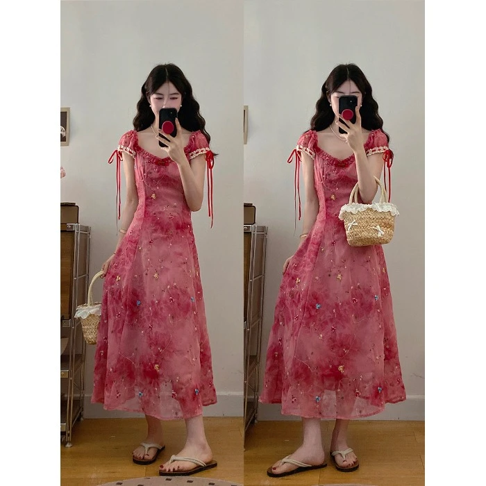 大码女装胖MM法式玫红色扎染刺绣长款方领收腰吊带别致绝美连衣裙