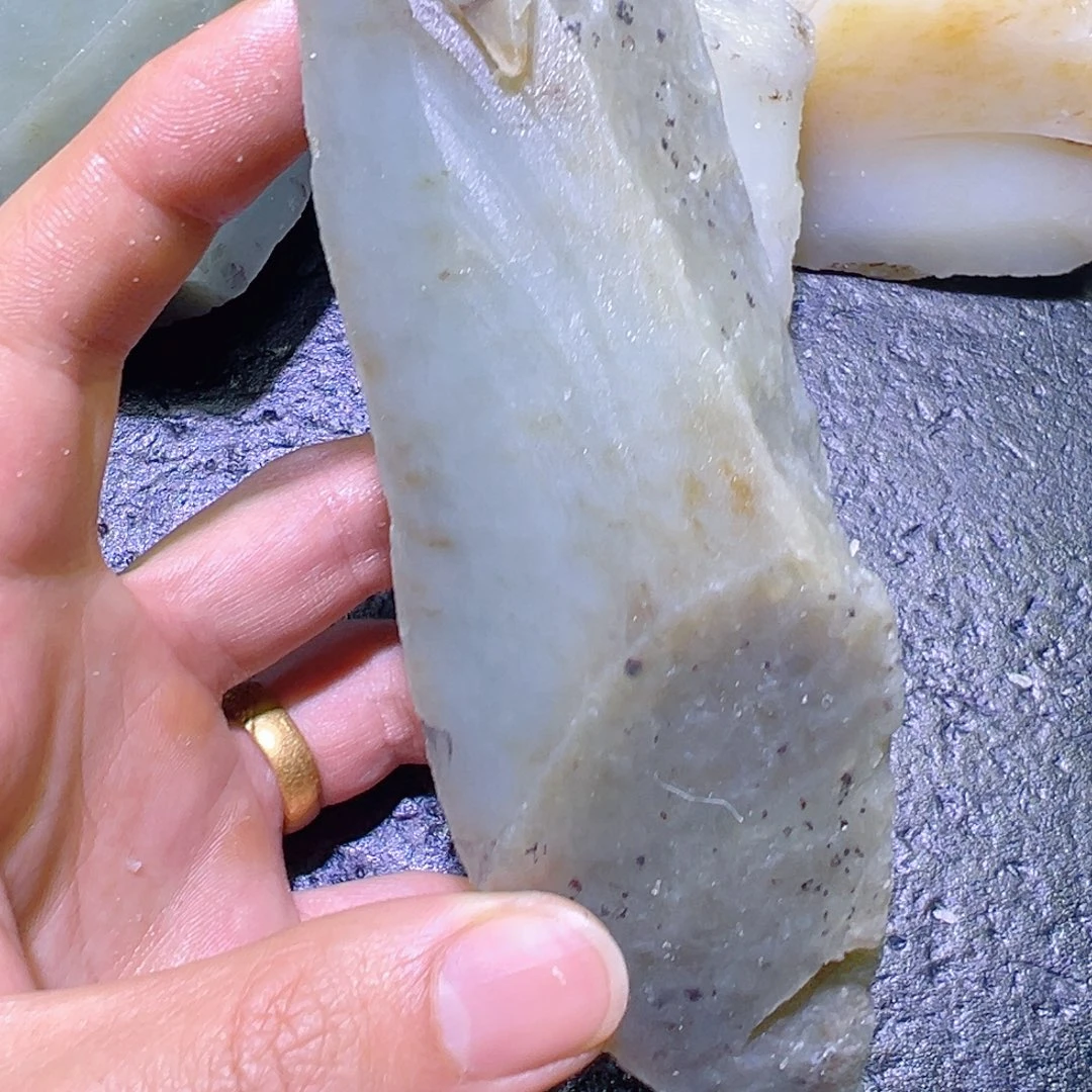 和田玉未镶嵌珠宝半成品