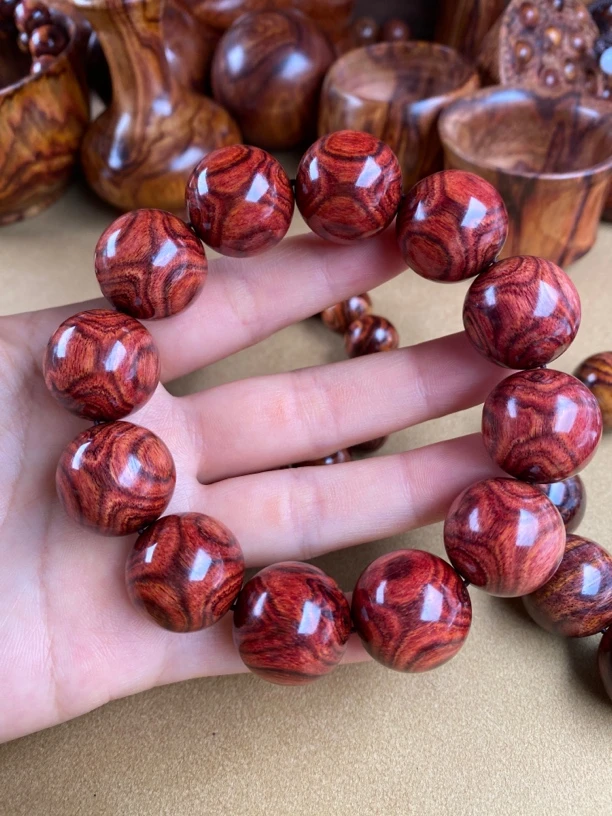 海南黄花梨紫红野料2.0cm手串，X纹鬼脸纹理