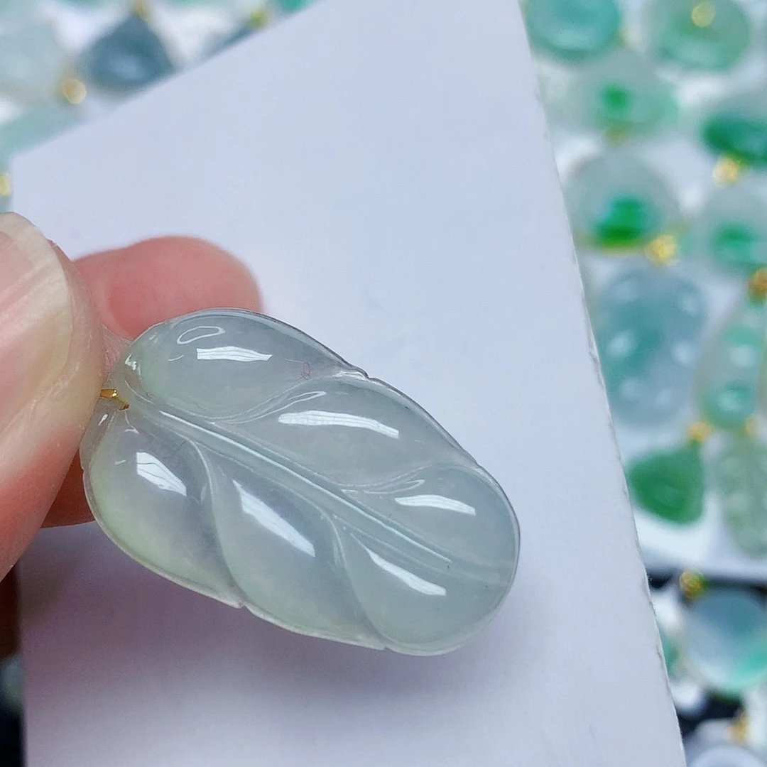 翡翠18K金镶嵌颈饰3677896