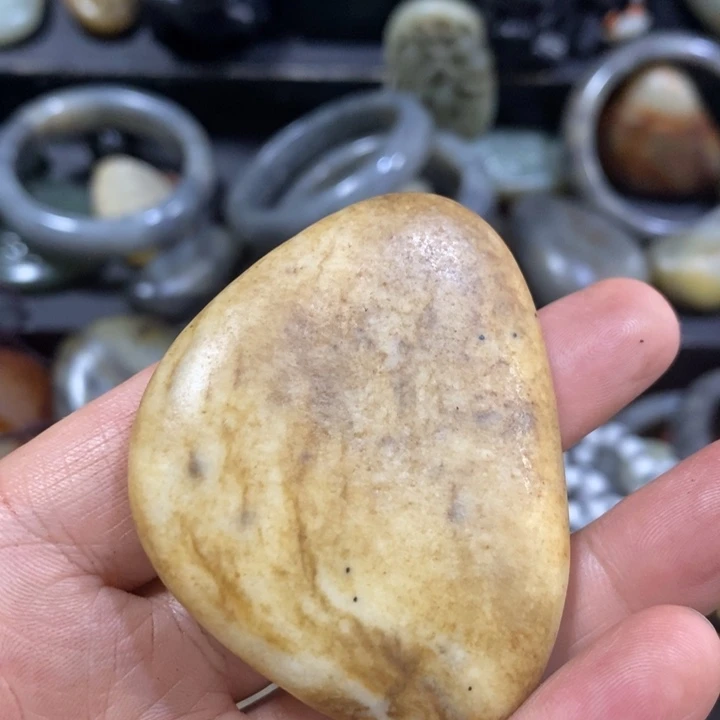 未镶嵌和田玉（糖玉）挂件