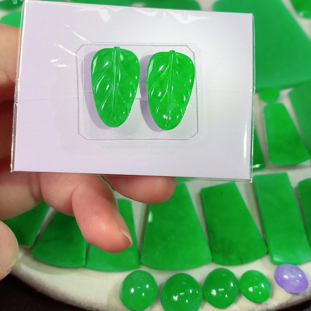 吊坠(赠链)未镶嵌翡翠天然翡翠