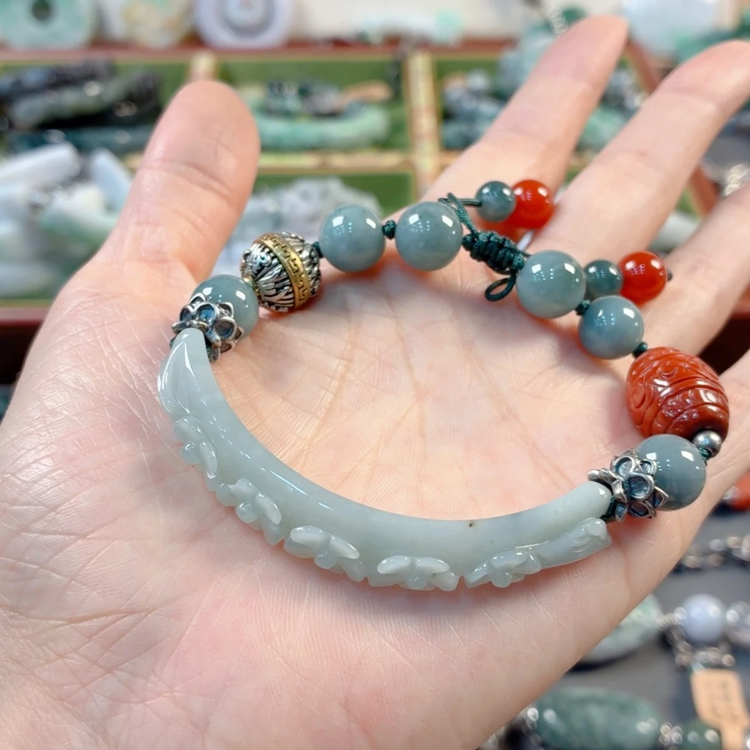 鹿****未镶嵌手链翡翠手串