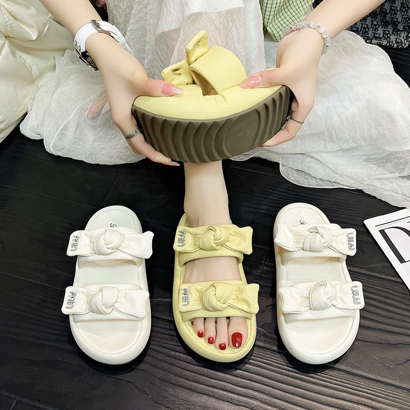 夏季新款水钻拖鞋女2025踩屎感蝴蝶结外穿百搭沙滩凉鞋厚底女鞋