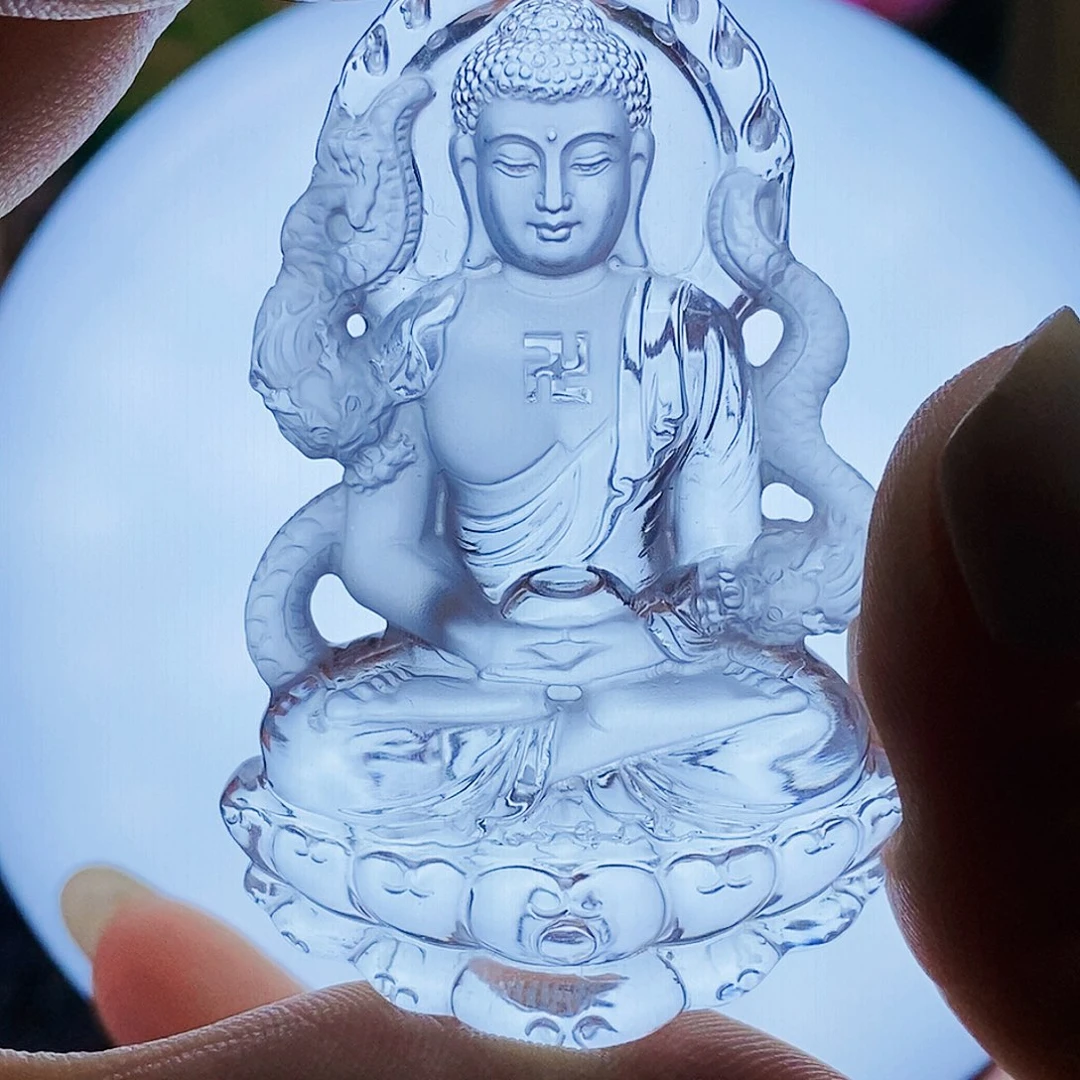 未镶嵌颈饰水晶黄*侠吊墜