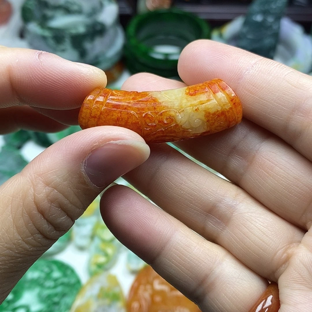 颈饰未镶嵌翡翠弯弯