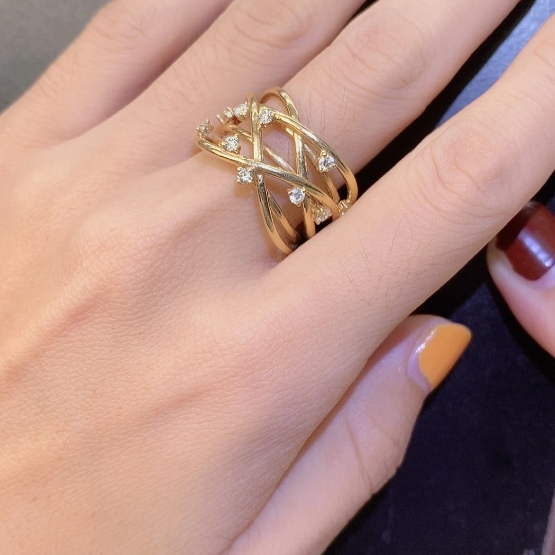 18K金镶嵌钻石戒指/指环藤蔓缠绕k黄