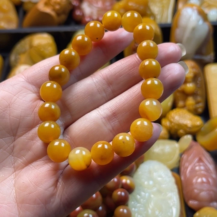 红***豆石英质玉未镶嵌颈饰