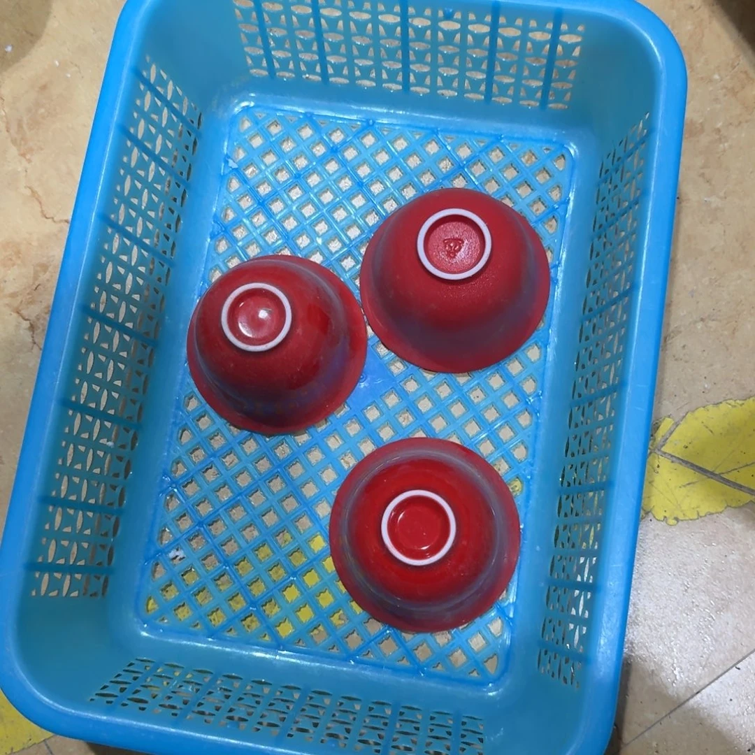 微瑕疵介意勿拍陶瓷器皿F239