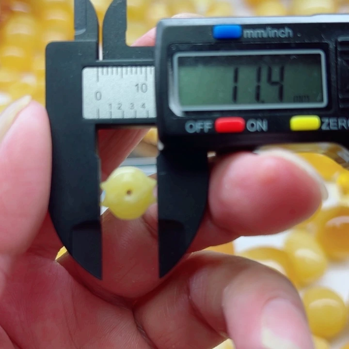 未镶嵌琥珀（矿物珀）裸石