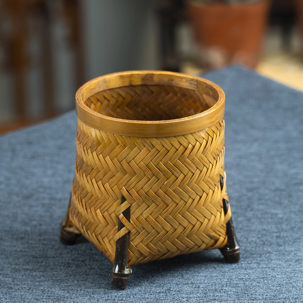 BT014（东兴）大漆竹编矮款笔筒