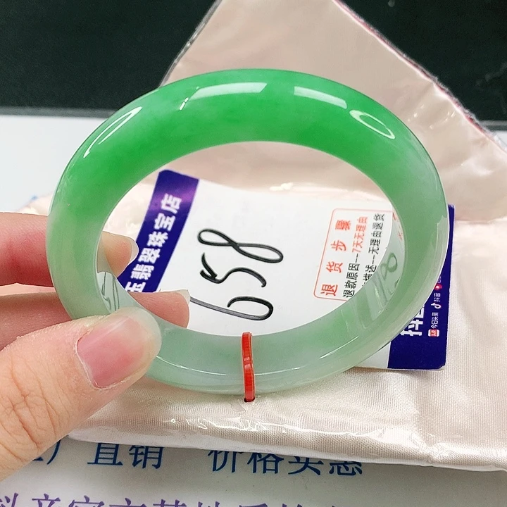 未镶嵌手镯翡翠翡翠