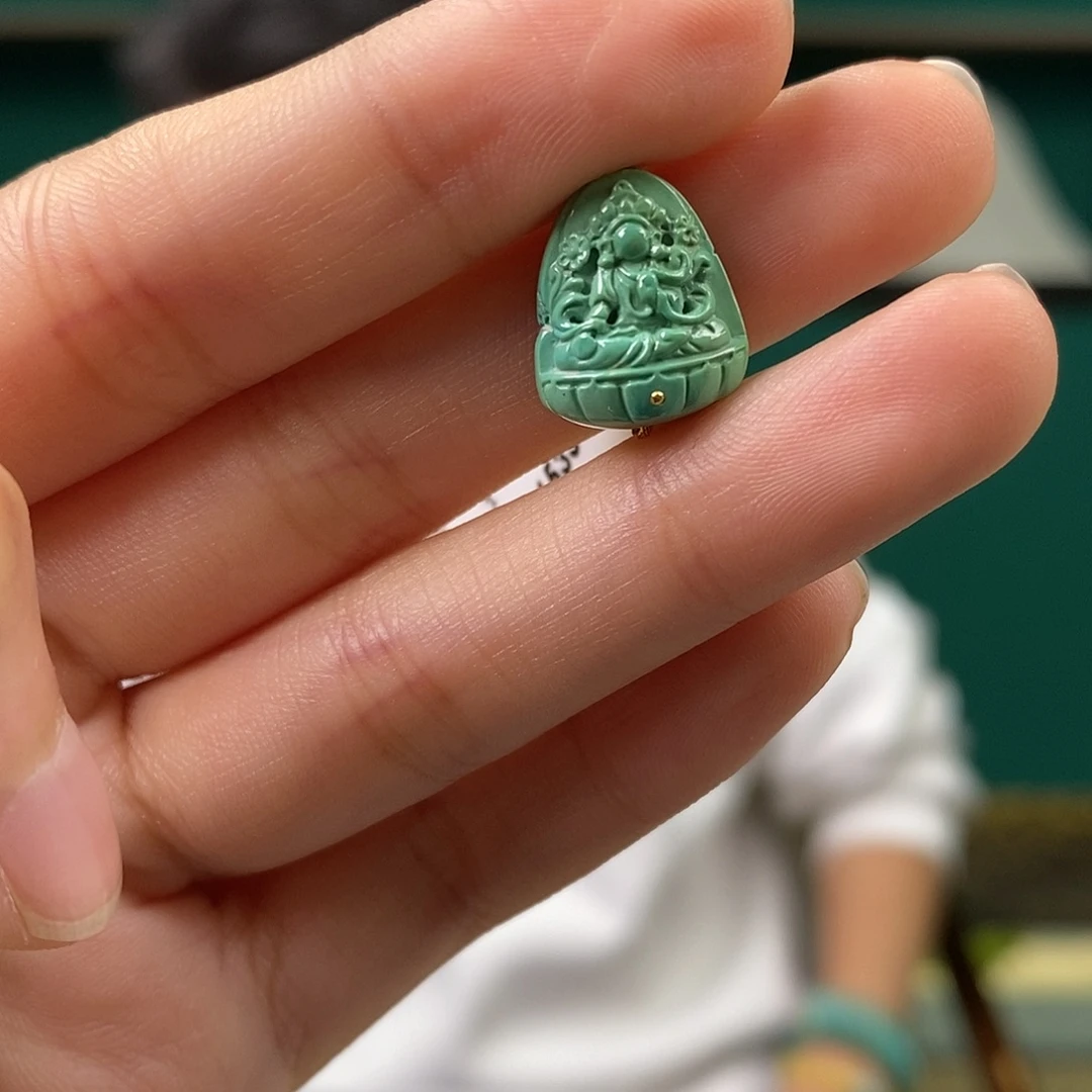 绿松石未镶嵌挂件