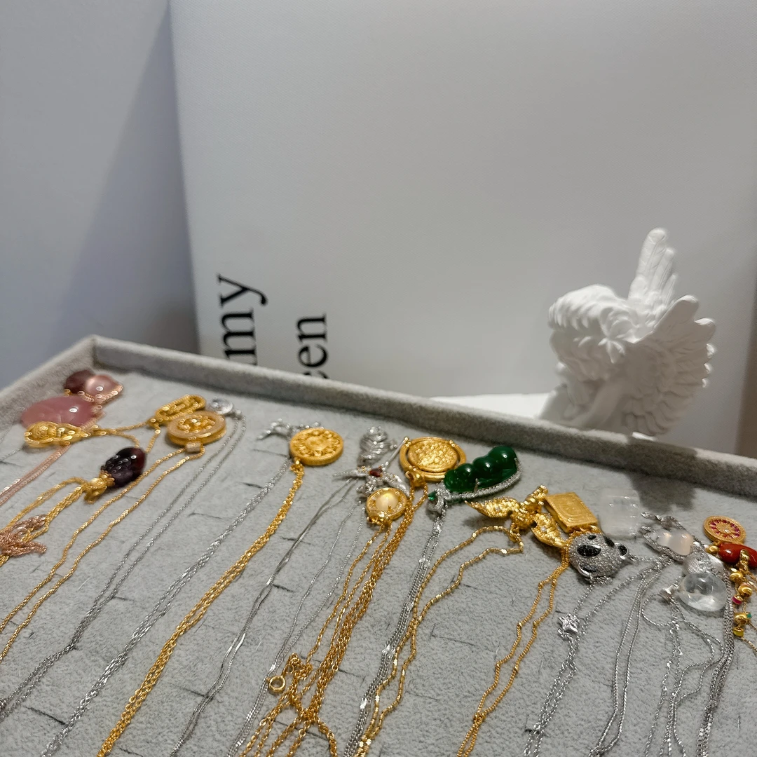 链子925银合成锆石 闪耀GemmyQueen项链