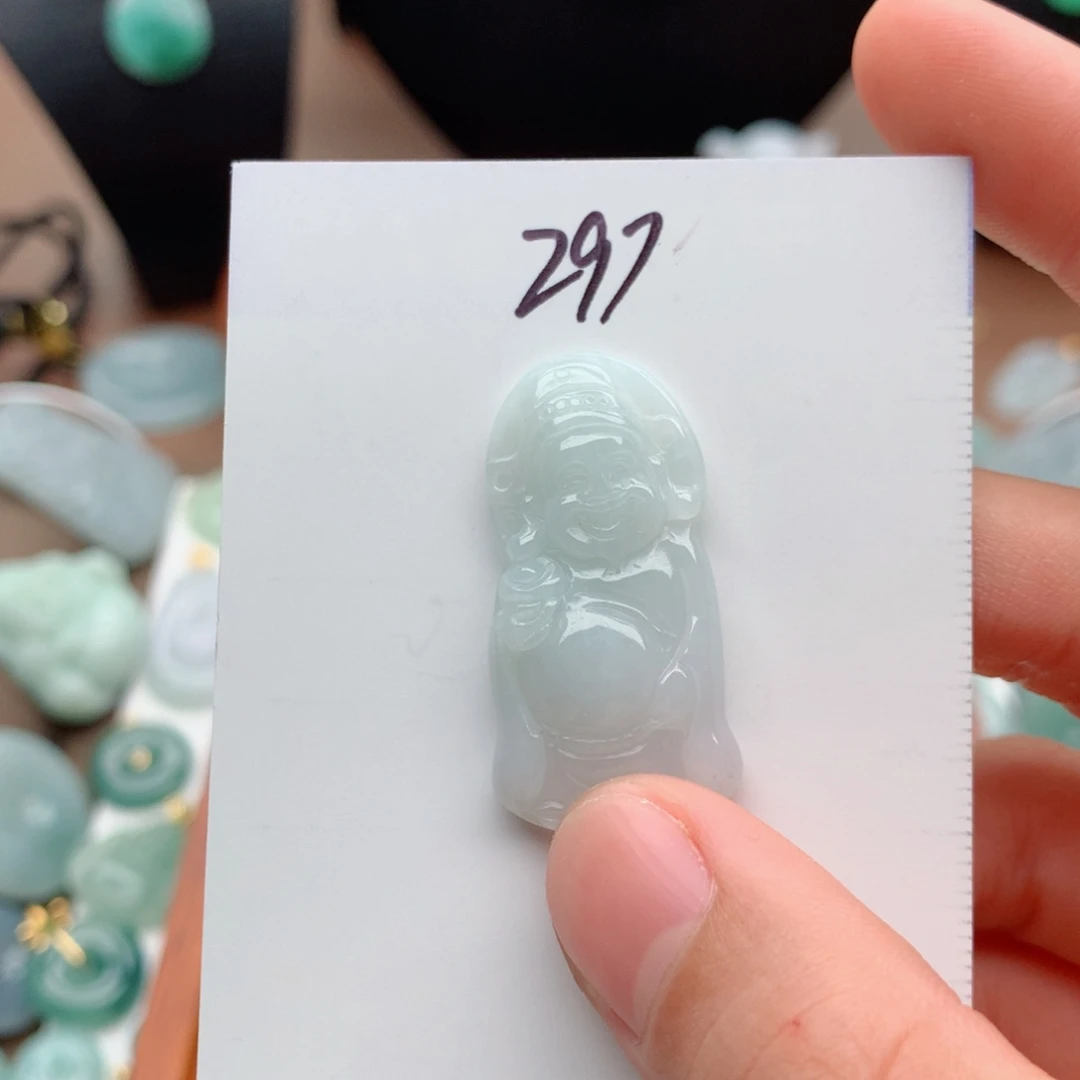 翡翠未镶嵌颈饰天**天吊坠