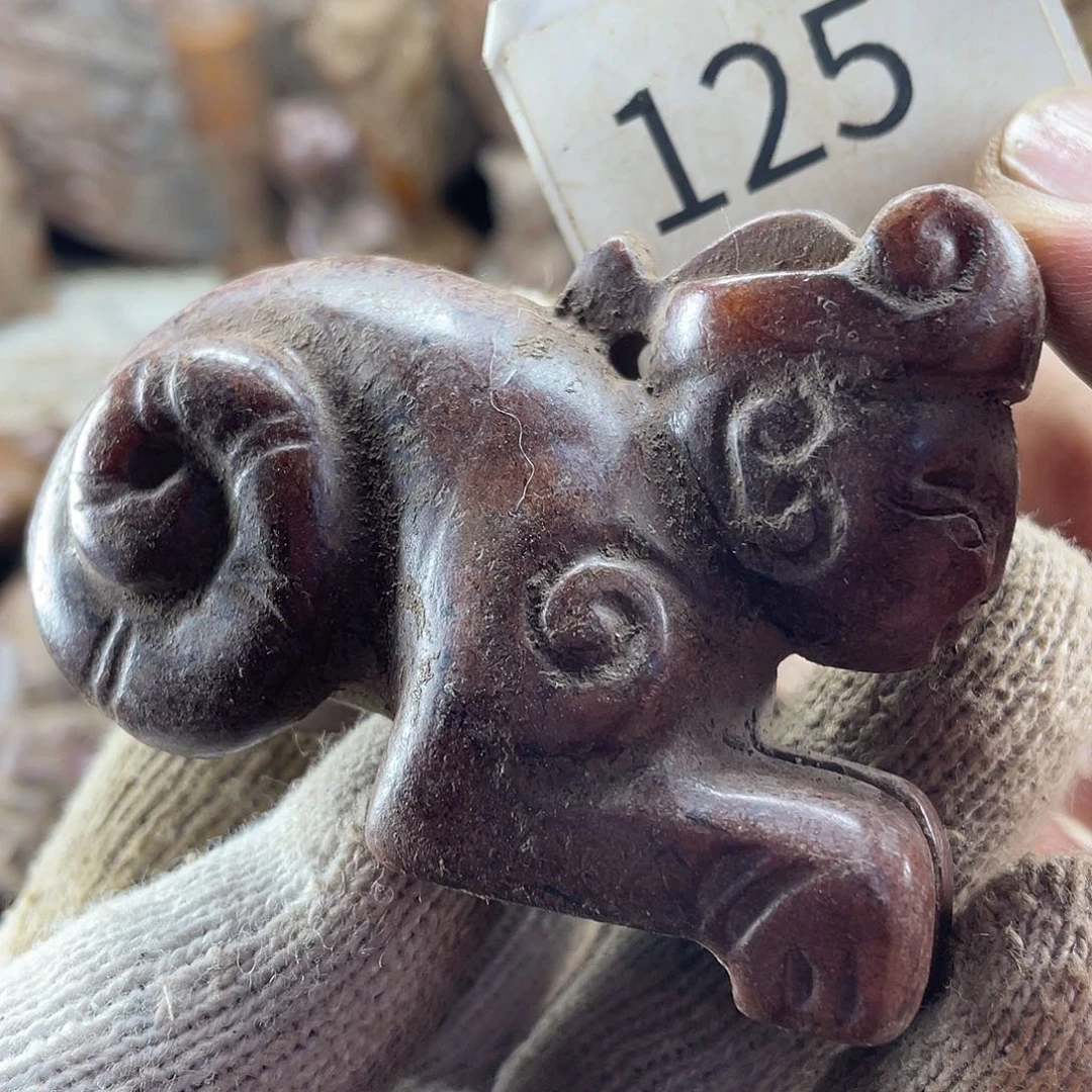 和田玉（糖玉）未镶嵌挂件