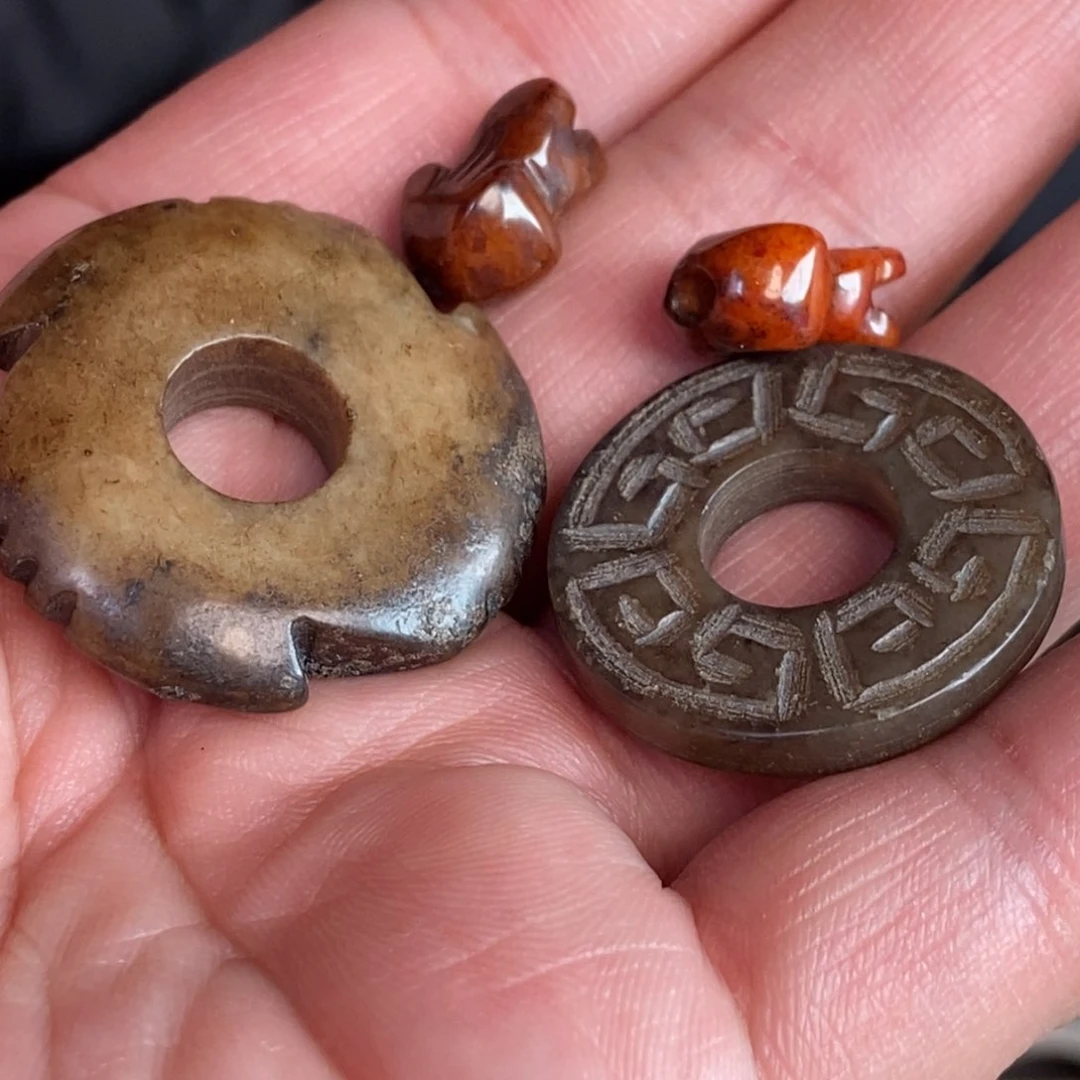 和田玉挂件未镶嵌青**体