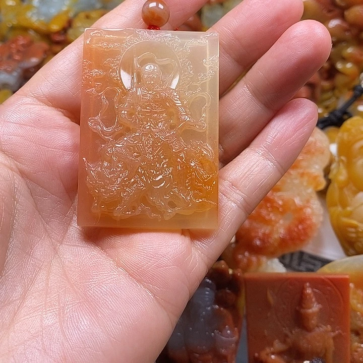 石英质玉（黄龙玉）合金颈饰