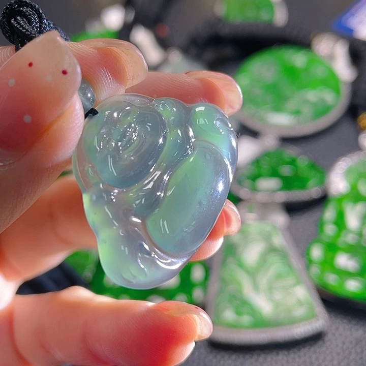 翡翠颈饰未镶嵌74，