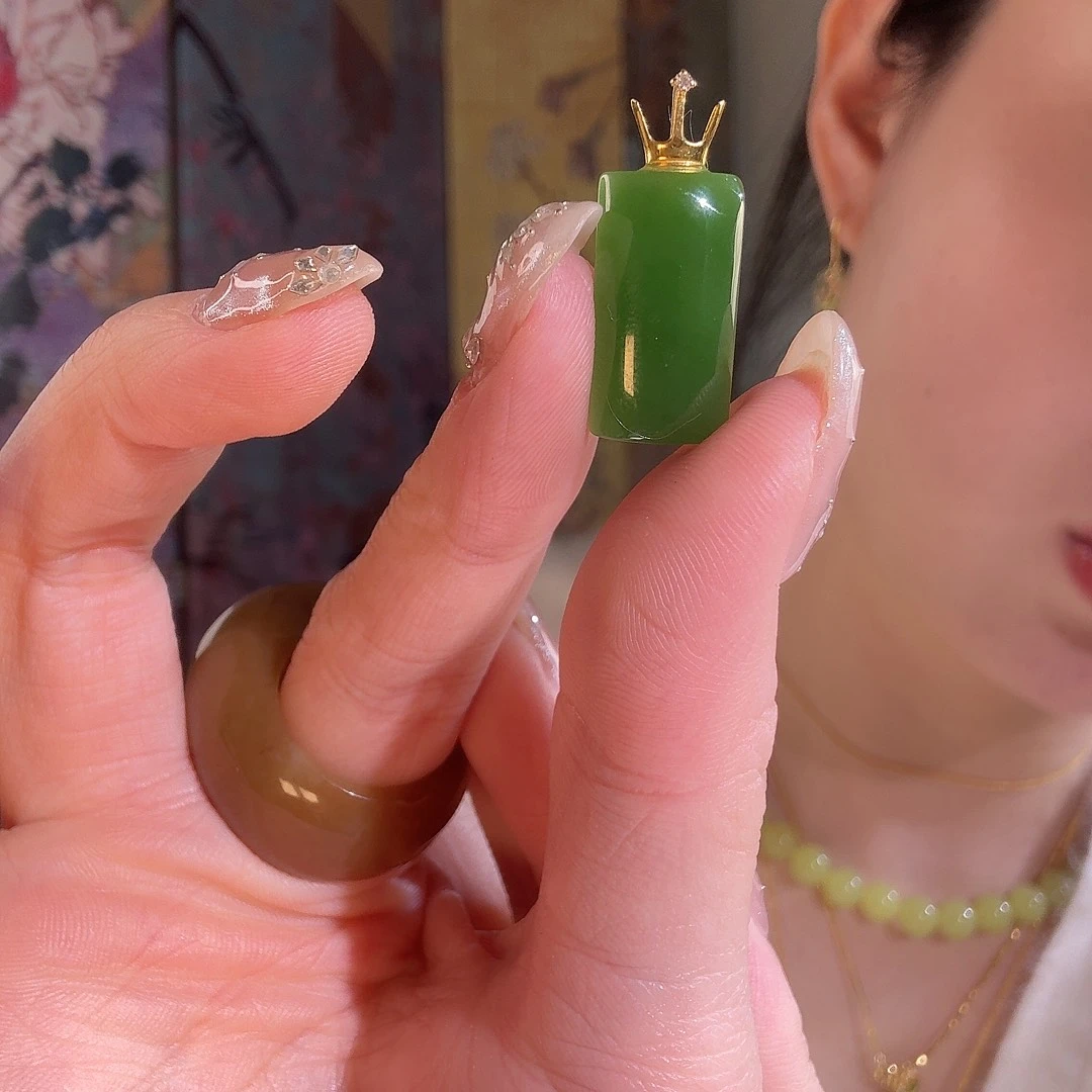 和田玉18K金镶嵌吊坠(不含链)