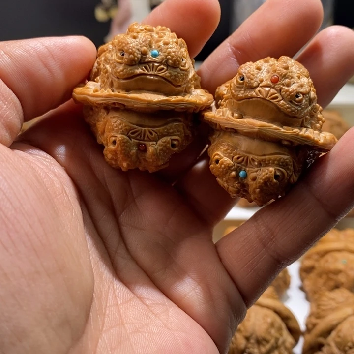 快***天文玩核桃把件纯手工雕刻文玩核桃