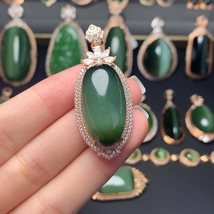 萌***萌和田玉银S925镶嵌颈饰