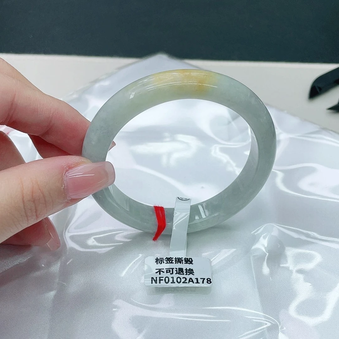 翡翠手镯未镶嵌正56.5