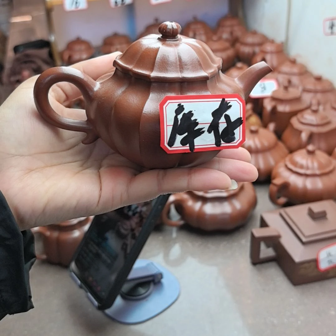 紫砂茶壶朱泥筋纹莲子190