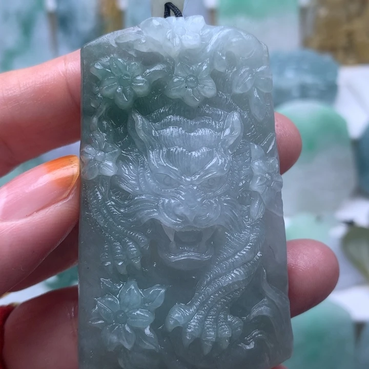 定制翡翠未镶嵌挂件虎头挂件