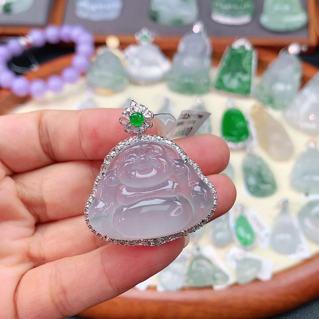 翡翠18K金镶嵌颈饰佛公