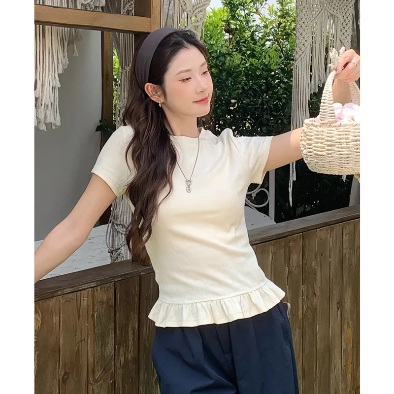 洋气甜辣妹风圆领正肩短袖T恤女夏季新款独特漂亮荷叶边下摆上衣