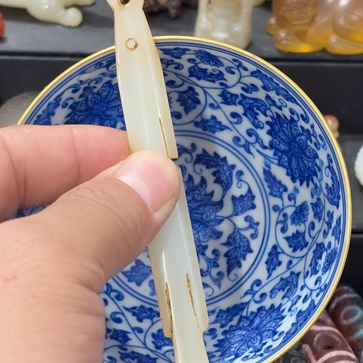 瓷片瓷自顾自的一个