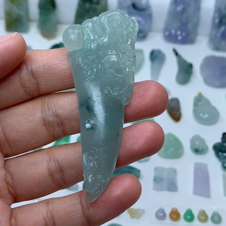 未镶嵌定制翡翠龙牙