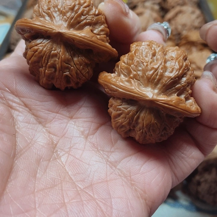 吊坠文玩核桃血麒麟