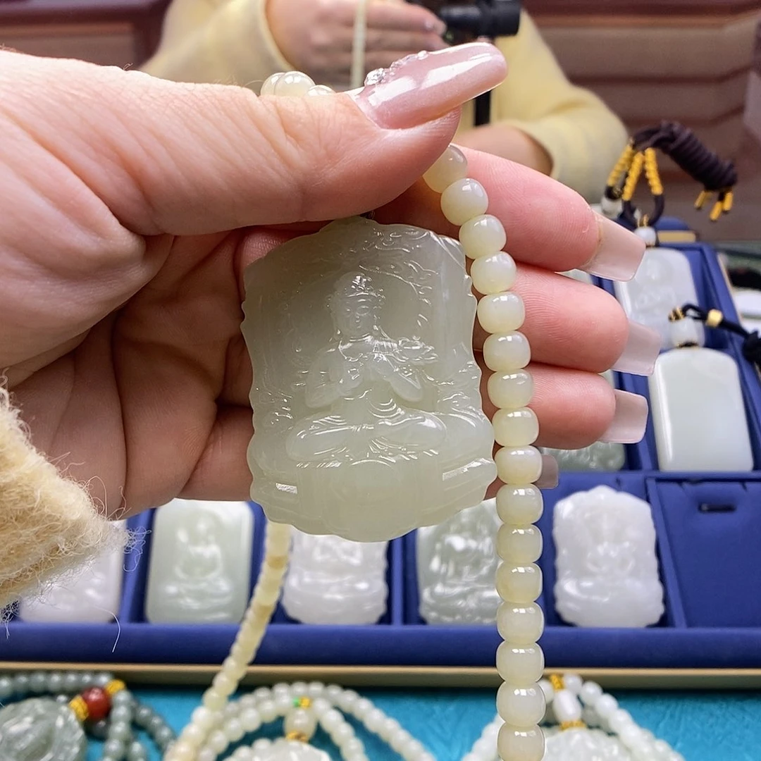 和田玉颈饰未镶嵌一**零