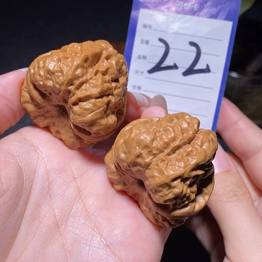 文玩核桃把件蛤蟆头40左右有修