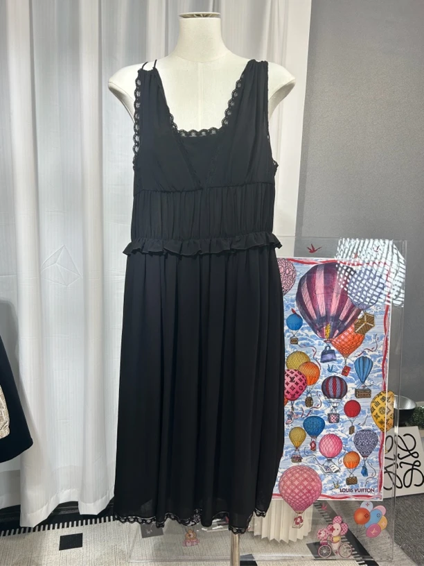 未使用 LouisVuitton/路易威登 CZF1237/纯色吊带裙/尺码38